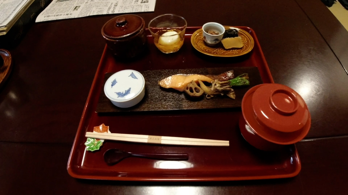 【京都旅館宿泊記 vol.3】柊屋別館の朝食はこんな感じ。柊家別館なら京都の町家旅館に一人でもリーズナブルに泊まれます。