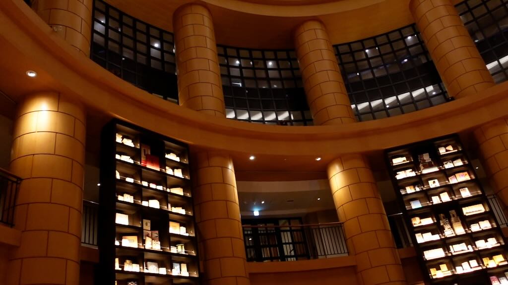 博多で本が読めるホテル