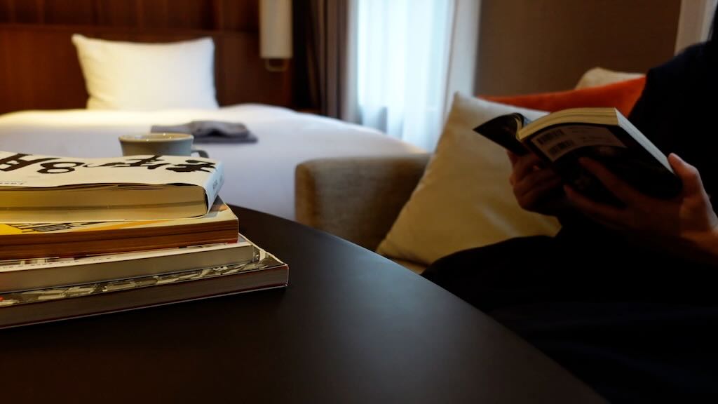 本が読めるホテル博多読書